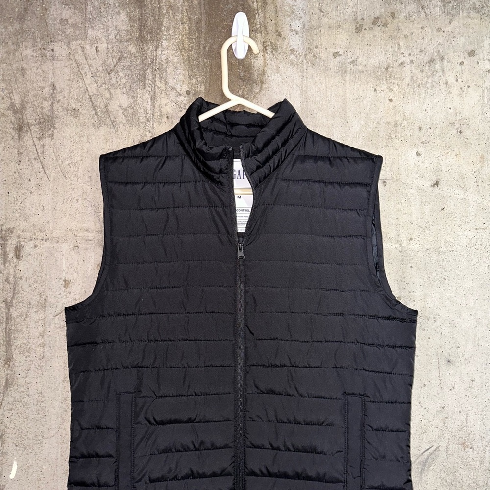 GAP BLACK VEST